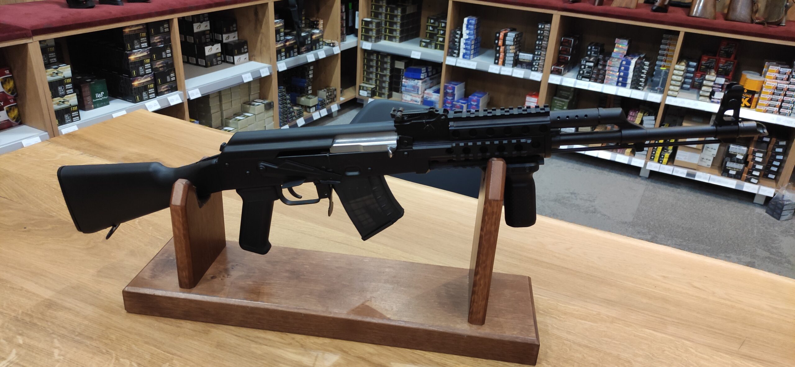 karabinek Jack 5,56×45 mm taktyczny - obrazek 7